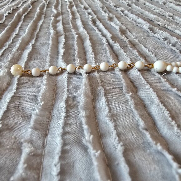 Vintage Faux Pearl,White, Gold Bead Choker Necklace Monet 15"- 18" - Picture 5 of 13